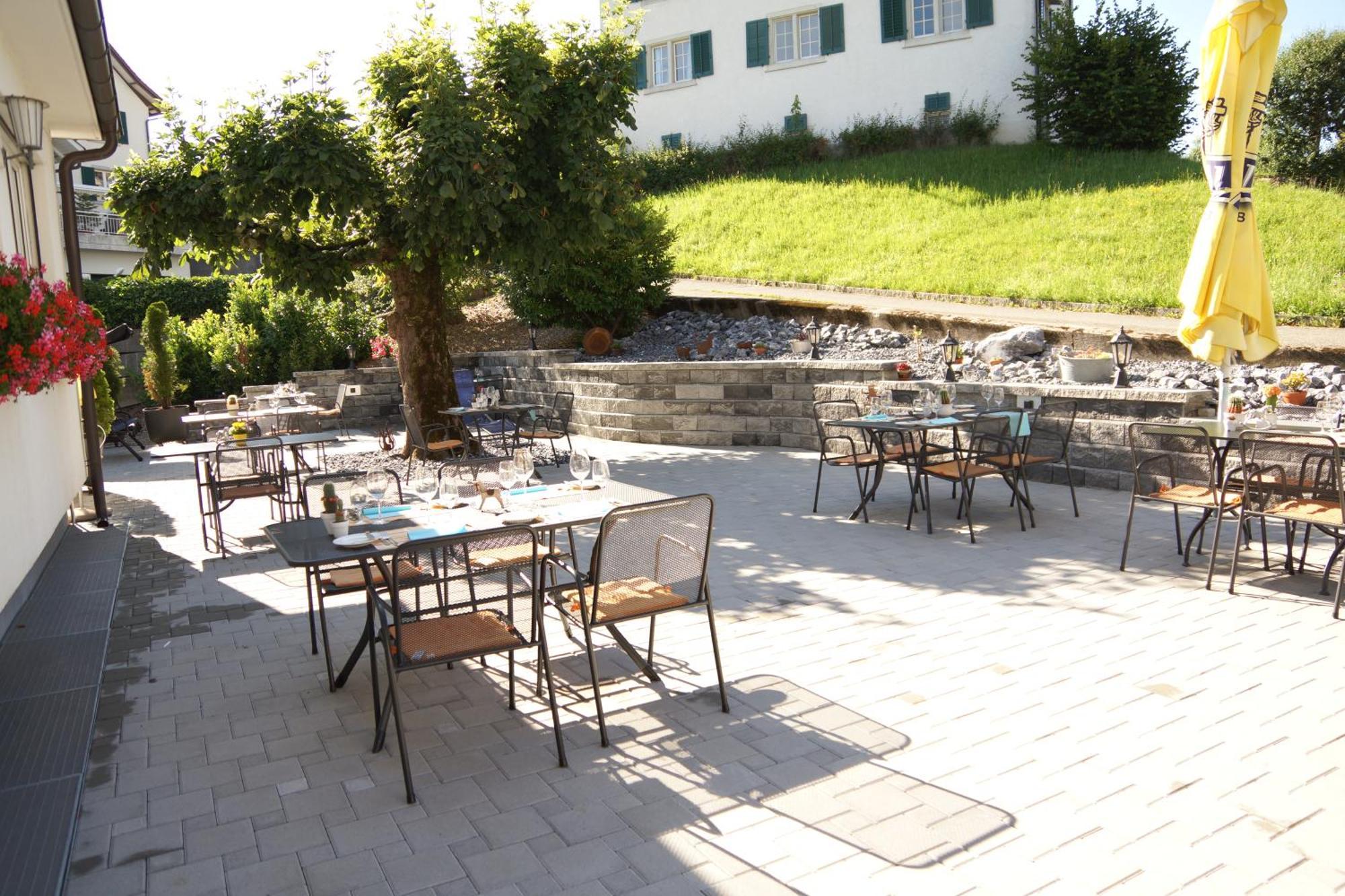 Hotel Restaurant Roessli Schönenberg Eksteriør bilde