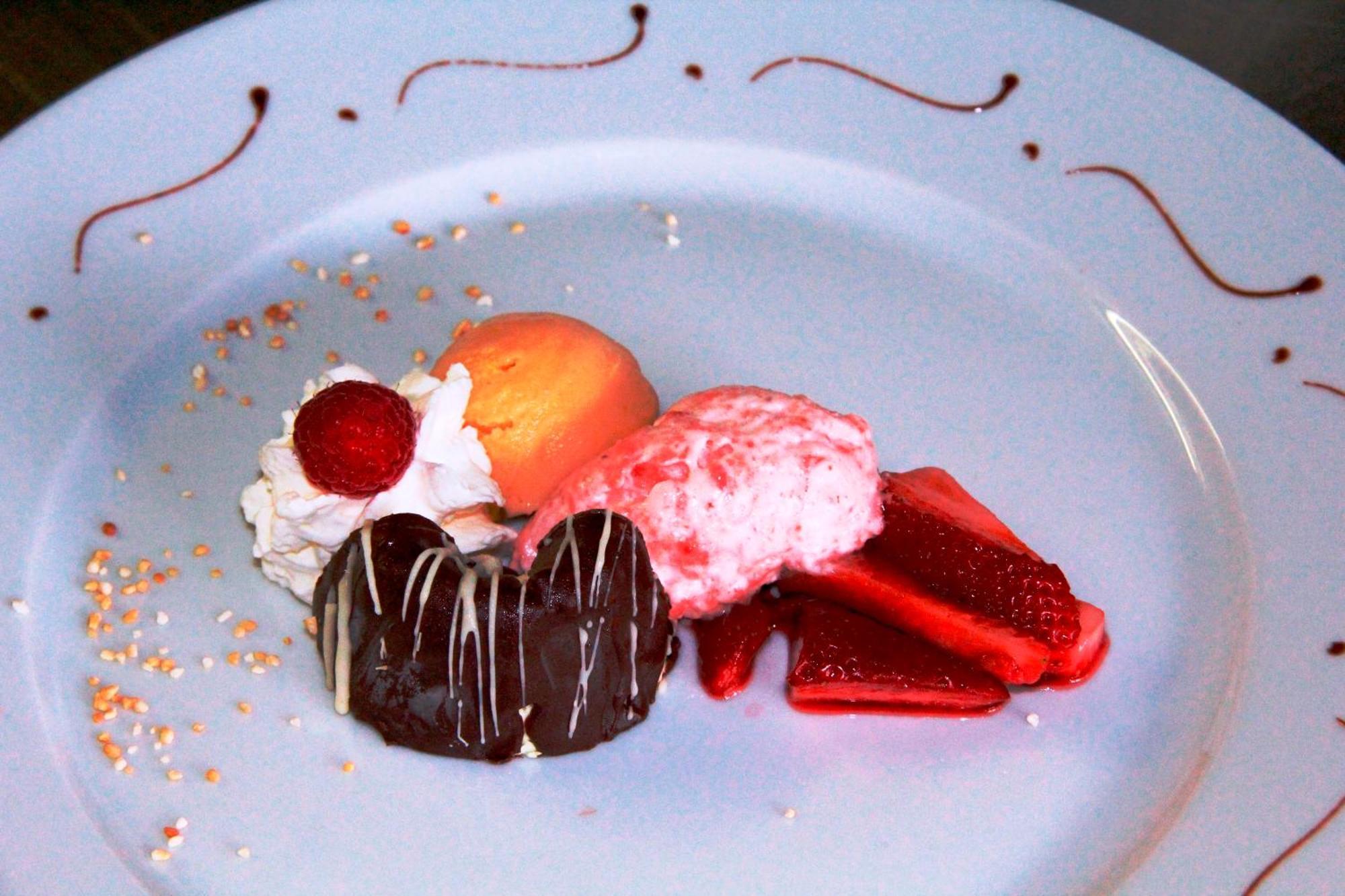 Hotel Restaurant Roessli Schönenberg Eksteriør bilde