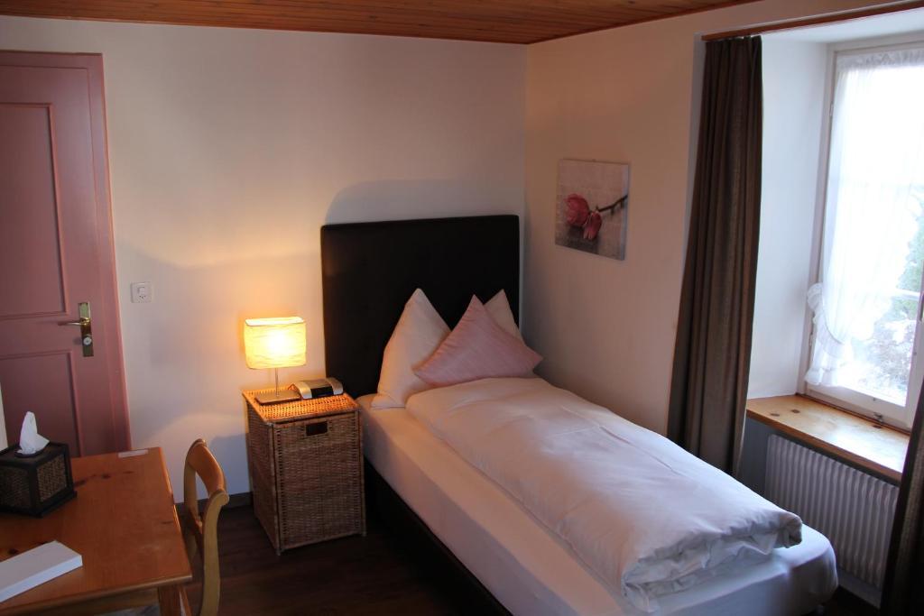 Hotel Restaurant Roessli Schönenberg Rom bilde